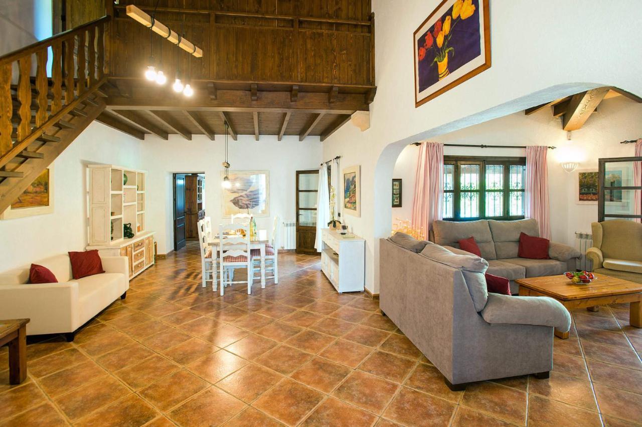Corralet Villa *